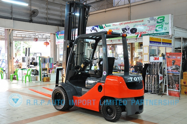 ขายรถโฟล์คลิฟท์มือสอง TOYOTA รุ่น 8FD25-19652 ราคา xxx,xxx บาท นำเข้าจากประเทศญี่ปุ่น 100\% ไม่เคยใช้งานในไทย