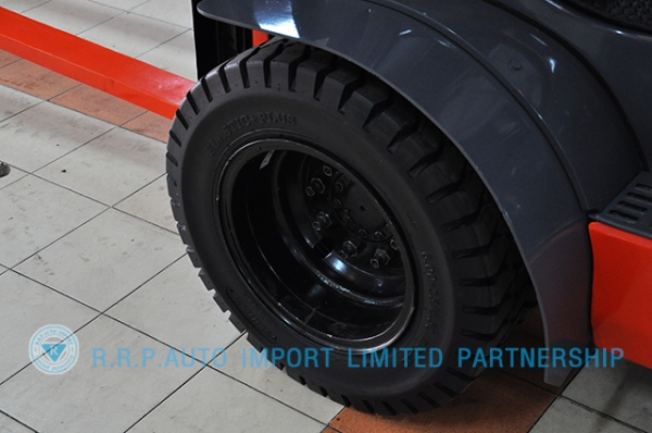 ขายรถโฟล์คลิฟท์มือสอง TOYOTA รุ่น 8FD25-19652 ราคา xxx,xxx บาท นำเข้าจากประเทศญี่ปุ่น 100\% ไม่เคยใช้งานในไทย