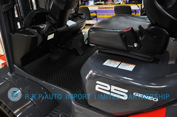 ขายรถโฟล์คลิฟท์มือสอง TOYOTA รุ่น 8FD25-19652 ราคา xxx,xxx บาท นำเข้าจากประเทศญี่ปุ่น 100\% ไม่เคยใช้งานในไทย