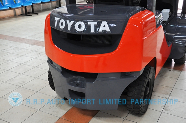 ขายรถโฟล์คลิฟท์มือสอง TOYOTA รุ่น 8FD25-19652 ราคา xxx,xxx บาท นำเข้าจากประเทศญี่ปุ่น 100\% ไม่เคยใช้งานในไทย