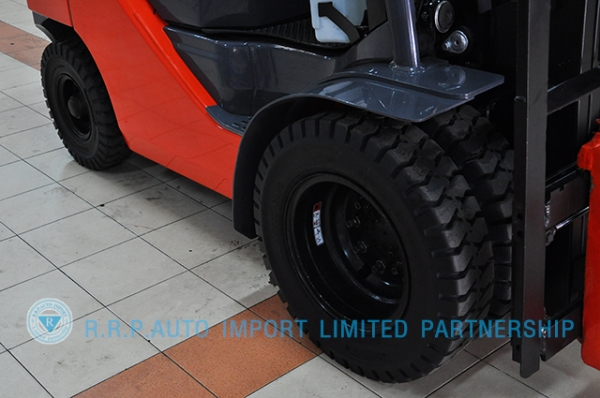 ขายรถโฟล์คลิฟท์มือสอง TOYOTA รุ่น 8FD25-19652 ราคา xxx,xxx บาท นำเข้าจากประเทศญี่ปุ่น 100\% ไม่เคยใช้งานในไทย