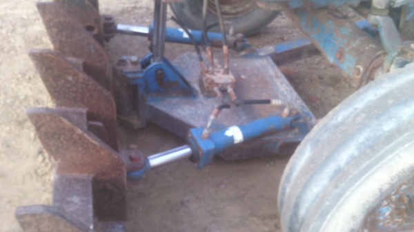 ฝากขายรถไถFORD รุ่น6600 เสื้อลาย แท้เต็มคันเดิมพร้อมใช้งานเอกสารเล่มทะเบียน