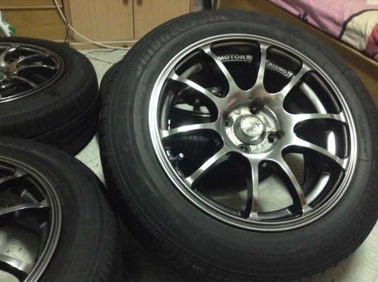 แม็กขอบ 15 นิ้ว 4 รู 100 พร้อมยางดอกลึกๆพร้อมใช้