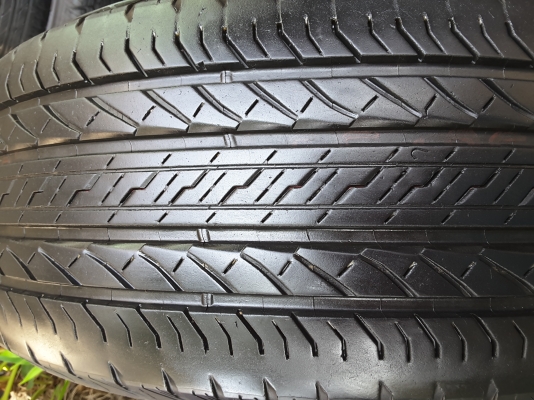 ยาง 235 60 17 bridgestone ปี 14 ชุดล่ะ 5500