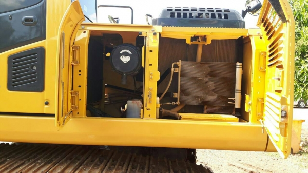 ขายรถแบคโฮ KOMATSU PC200-8 ซีเรียล 353977 ไมล์ 8465 ชม.ราคา 1950000