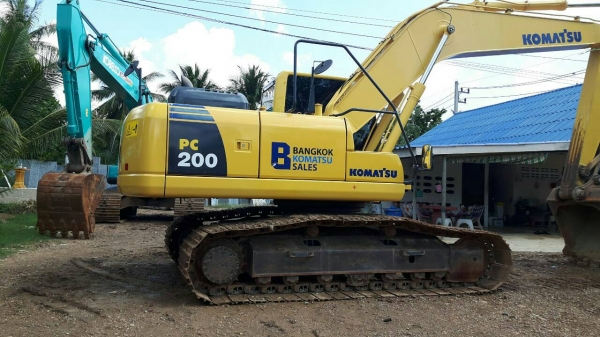 ขายรถแบคโฮ KOMATSU PC200-8 ซีเรียล 353977 ไมล์ 8465 ชม.ราคา 1950000