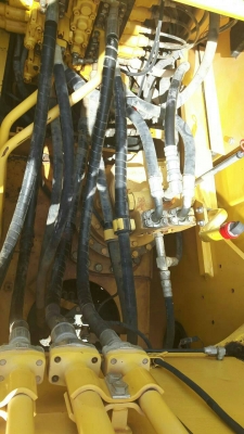 ขายรถแบคโฮ KOMATSU PC200-8 ซีเรียล 353977 ไมล์ 8465 ชม.ราคา 1950000