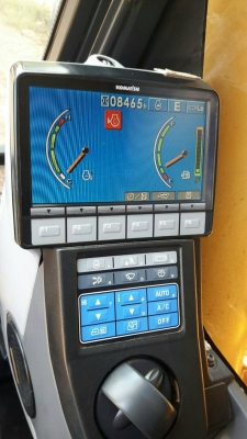 ขายรถแบคโฮ KOMATSU PC200-8 ซีเรียล 353977 ไมล์ 8465 ชม.ราคา 1950000