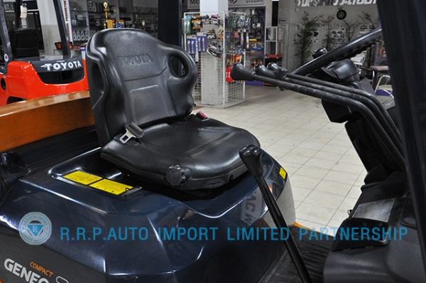 ขายรถโฟล์คลิฟท์มือสอง TOYOTA รุ่น 7FG20-10301 ราคา 235,000 บาท สภาพเดิมจากญี่ปุ่นจากประเทศญี่ปุ่น ไม่เคยใช้งานในไทย