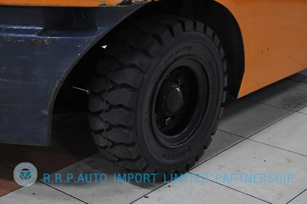 ขายรถโฟล์คลิฟท์มือสอง TOYOTA รุ่น 7FG20-10301 ราคา 235,000 บาท สภาพเดิมจากญี่ปุ่นจากประเทศญี่ปุ่น ไม่เคยใช้งานในไทย