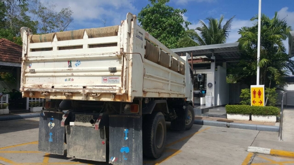 ขายรถบรรทุก 6 ล้อดัมพ์ HINO FG8J 220 แรงม้าปี 2554 ไมล์ 110000 กม.ราคา 1250000