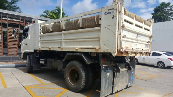 ขายรถบรรทุก 6 ล้อดัมพ์ HINO FG8J 220 แรงม้าปี 2554 ไมล์ 110000 กม.ราคา 1250000