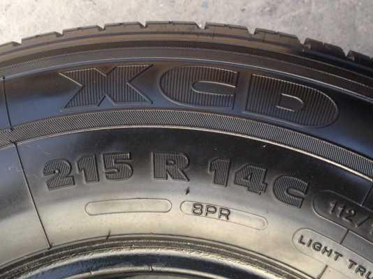 ยาง MICHELIN XCD 215 R 14 ปี 13 2 เส้น 2500 สภาพสวยๆดอกยางนิ่มๆไม่บวมเอาไปวิ่งกันยาวๆราคาเบาๆค่ะ