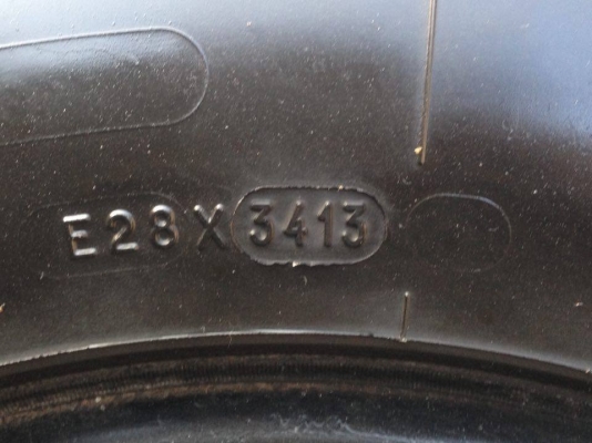 ยาง MICHELIN XCD 215 R 14 ปี 13 2 เส้น 2500 สภาพสวยๆดอกยางนิ่มๆไม่บวมเอาไปวิ่งกันยาวๆราคาเบาๆค่ะ