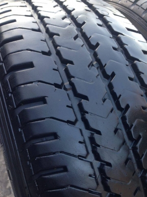 ยาง MICHELIN XCD 215 R 14 ปี 13 2 เส้น 2500 สภาพสวยๆดอกยางนิ่มๆไม่บวมเอาไปวิ่งกันยาวๆราคาเบาๆค่ะ