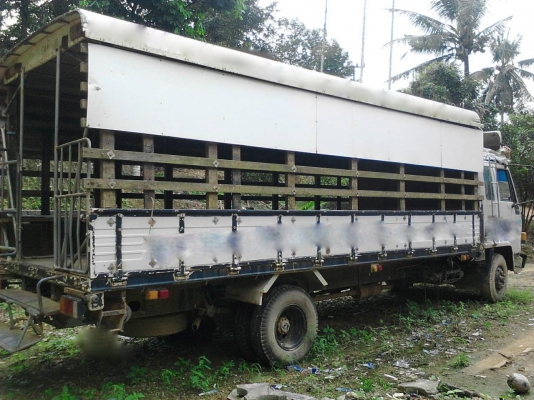 รถอีซูซุ 6 ล้อ ( ไม่ดั้ม ) 175 แรงม้า. ( รถประกอบ. )    สนใจติดต่อ  081 - 6079515