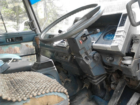 รถอีซูซุ 6 ล้อ ( ไม่ดั้ม ) 175 แรงม้า. ( รถประกอบ. )    สนใจติดต่อ  081 - 6079515