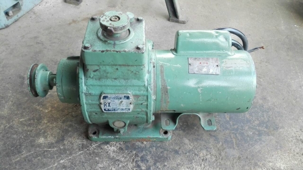 Sell>> มอเตอร์เกียร์ RINGCONE JAPAN 1/2 HP. ไฟบ้าน 220V. ปรับความเร็วรอบได้ที่หัวเกียร์ สภาพสวยวิ่งเงียบ หายากครับ!!
