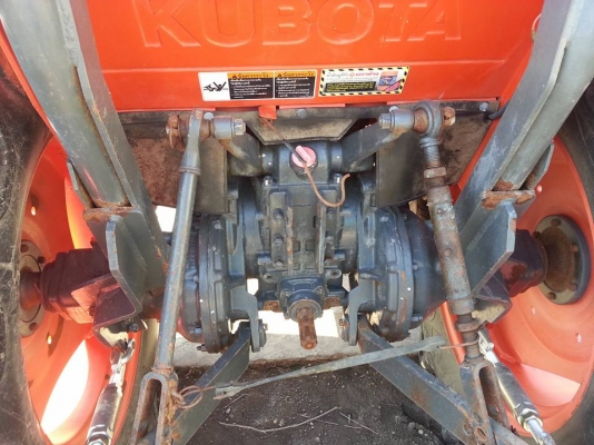 คูโบต้า L4708 4 WD พร้อมใบมีดตราช้าง