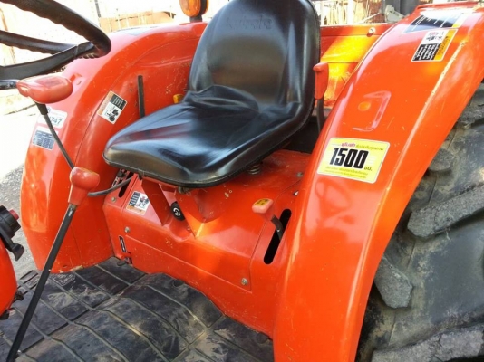 คูโบต้า L4708 4 WD พร้อมใบมีดตราช้าง