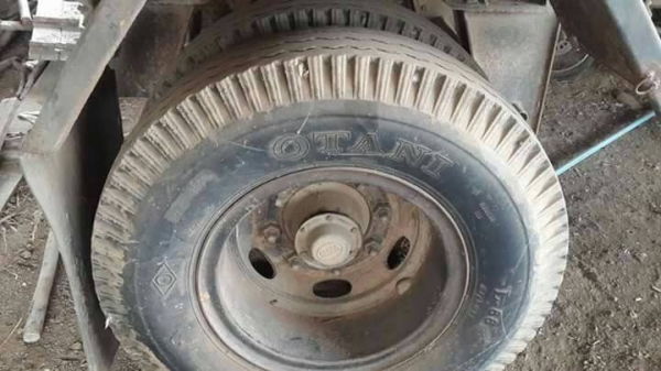 ขายด่วนลูกพ่วงไม่ดั้มสามมิตรปี45สภาพสวยพร้อมใช้ ยาว6.50เมตร สูง1.90