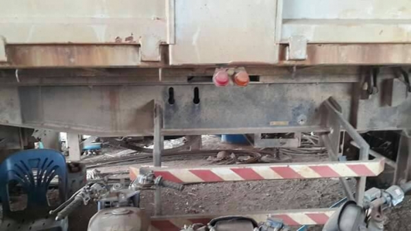 ขายด่วนลูกพ่วงไม่ดั้มสามมิตรปี45สภาพสวยพร้อมใช้ ยาว6.50เมตร สูง1.90