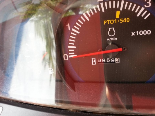 คูโบต้า L3008 4 WD ใบมีดตราช้าง ผาน 5 ช้าง ทำงาน 959 ชั่วโมง จดทะเบียน พ.ย.2556