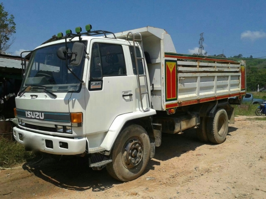 รถอีซูซุ 6 ล้อดั้ม FTR  เปลื่ยนเครื่อง 195 แรงม้า.    สนใจติดต่อ  081 - 6079515