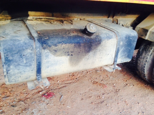 รถอีซูซุ 6 ล้อดั้ม FTR  เปลื่ยนเครื่อง 195 แรงม้า.    สนใจติดต่อ  081 - 6079515