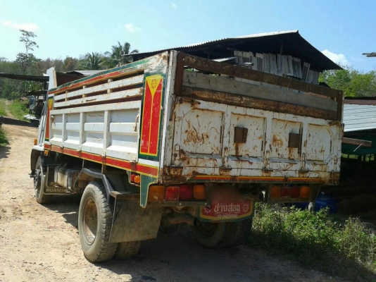 รถอีซูซุ 6 ล้อดั้ม FTR  เปลื่ยนเครื่อง 195 แรงม้า.    สนใจติดต่อ  081 - 6079515