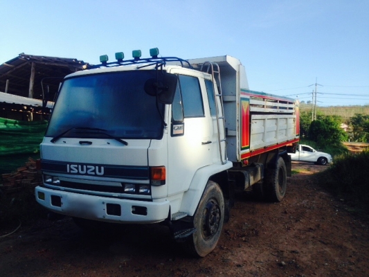 รถอีซูซุ 6 ล้อดั้ม FTR  เปลื่ยนเครื่อง 195 แรงม้า.    สนใจติดต่อ  081 - 6079515