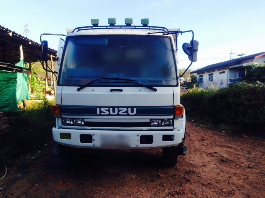 รถอีซูซุ 6 ล้อดั้ม FTR  เปลื่ยนเครื่อง 195 แรงม้า.    สนใจติดต่อ  081 - 6079515