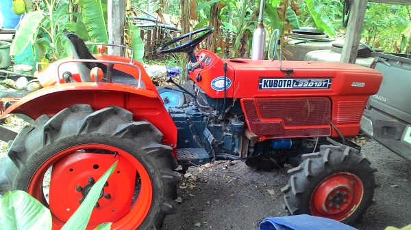 คูโบต้าL2201สองเพลาครับ
