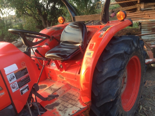 รถไถ KUBOTA L4708 (ราคา3ุ68,000 บาท) มีภาพวีดีโอ เครื่องดี สภาพสวยเดิมๆ อายุการใช้งาน 901 พร้อมอุปกร