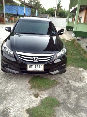 ขายด่วน HONDA Accord สีดำ ปี2011 เครื่อง2000 ตัวท๊อป เกียร์ออโต้ ราคา 600,000 สนใจติดต่อ 085-6843108
