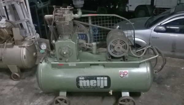 ขายถูกๆปั้มลมมือสองจากญี่ปุ่น MEIJI 5 แรง ถัง 130 ลิตร..ทดสอบเรียบร้อย ทุกระบบใช้งานได้ดีมากครับ