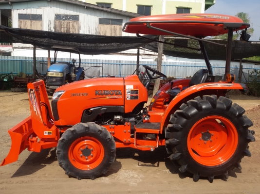 ปัญญาแทรคเตอร์..จัดมาให้ครับ ด่วน!!!คูโบต้า L3608 ใบมีดคานล่างFD163(จัดส่ง อ.คลองขลุง จ.กำแพงเพชร)