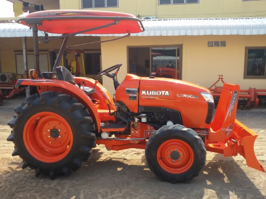 ปัญญาแทรคเตอร์..จัดมาให้ครับ ด่วน!!!คูโบต้า L3608 ใบมีดคานล่างFD163(จัดส่ง อ.คลองขลุง จ.กำแพงเพชร)