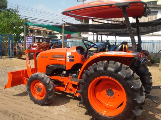 ปัญญาแทรคเตอร์..จัดมาให้ครับ ด่วน!!!คูโบต้า L3608 ใบมีดคานล่างFD163(จัดส่ง อ.คลองขลุง จ.กำแพงเพชร)