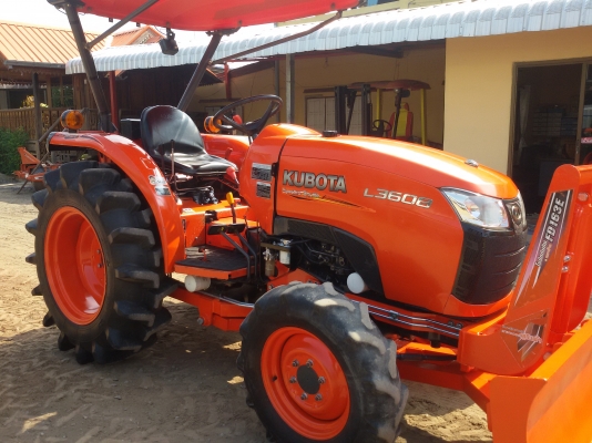 ปัญญาแทรคเตอร์..จัดมาให้ครับ ด่วน!!!คูโบต้า L3608 ใบมีดคานล่างFD163(จัดส่ง อ.คลองขลุง จ.กำแพงเพชร)