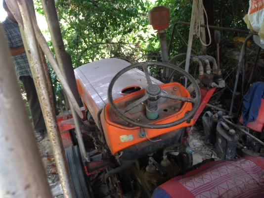ขายรถไถ Kubota L2000 ราคา 68,000 บาท พร้อมอุปกรณ์ 3 รายการ ผานดันหน้า มีผานหลัง คราด อุปกรณ์พร้อมใช้ ขายรถไถ Kubota L2000 ราคา 68,000 บาท พร้อมอุปกรณ์ 3 รายการ ผานดันหน้า มีผานหลัง คราด อุปกรณ์พร้อมใช้