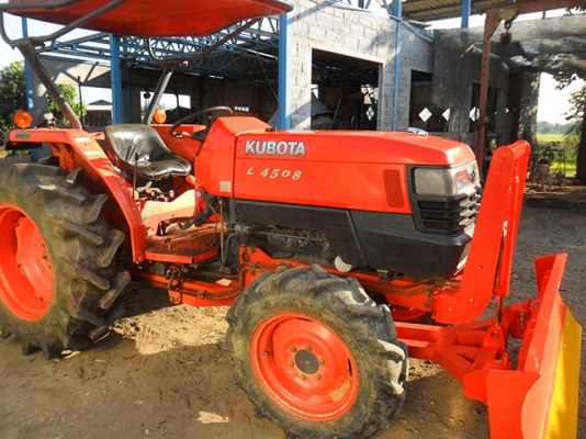 ขายอุปกรณ์ดันหน้า สำหรับ Kubota รุ่น45-47 ขายอุปกรณ์ดันหน้า สำหรับ Kubota รุ่น45-47