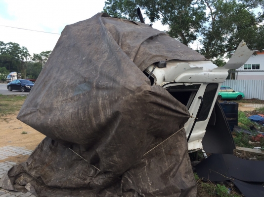 ขายซาก...6ล้อหัวลากNISSAN. UD 220แรง. PKB211-00150 ตามสภาพ. เล่มพร้อม