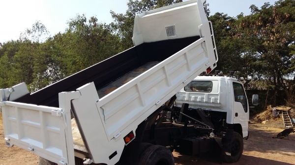 ขายหกล้อดั้มพ์ NPR66LX5T-120 ฝาขาว แอร์ เพาเวอร์ เอฟ รถสวยพร้อมใช้ ขายหกล้อดั้มพ์ NPR66LX5T-120 ฝาขาว แอร์ เพาเวอร์ เอฟ รถสวยพร้อมใช้