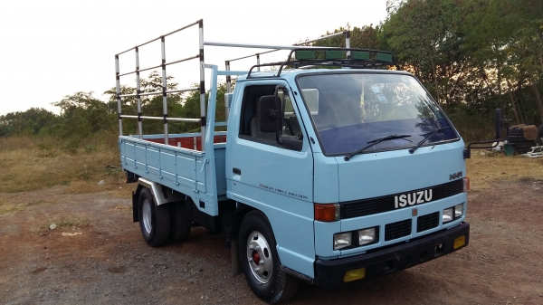 ขายหกล้อเล็ก NKR88 เพาเวอร์ รถสวยสภาพพร้อมใช้