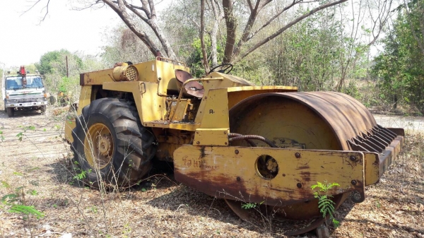 ขาย รถบดสั่นสะเทือน เพลาเดียว สภาพใช้งานได้ปกติ เอกสารใบซื้อขาย ราคาต่อรองได้ครับ