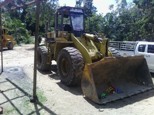 ขายรถตักล้อยาง KOMATSU WA300-1 ราคา 650000