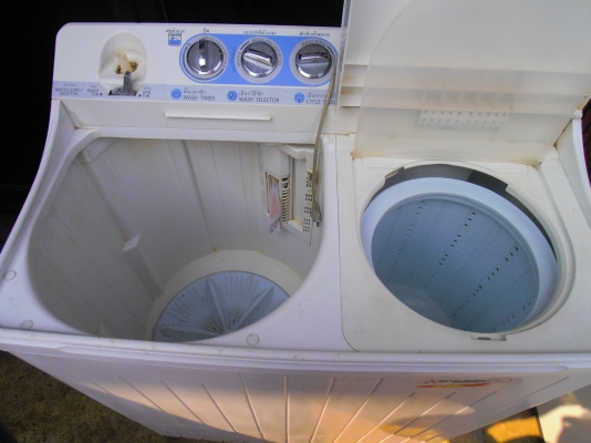 เครื่องซักผ้า แบบ 2 ถัง PANAS0NIC 9.5 กก.สภาพดี ยังใหม่ เครื่องซักผ้า แบบ 2 ถัง PANAS0NIC 9.5 กก.สภาพดี ยังใหม่