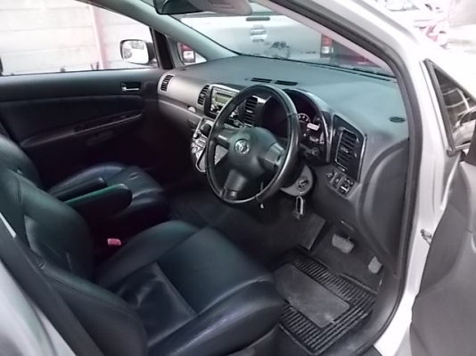 toyota wish Q ปี2004 เพิ่งติดlpgหัวฉีด ถังโดนัท ยังไม่ลงเล่ม