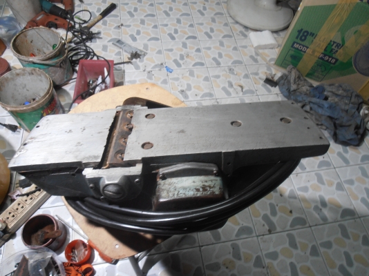 กบไฟฟ้า makita 5 นิ้ว ผลิตจากญี่ปุ่นแท้ เก่าเก็บ กบไฟฟ้า makita 5 นิ้ว ผลิตจากญี่ปุ่นแท้ เก่าเก็บ